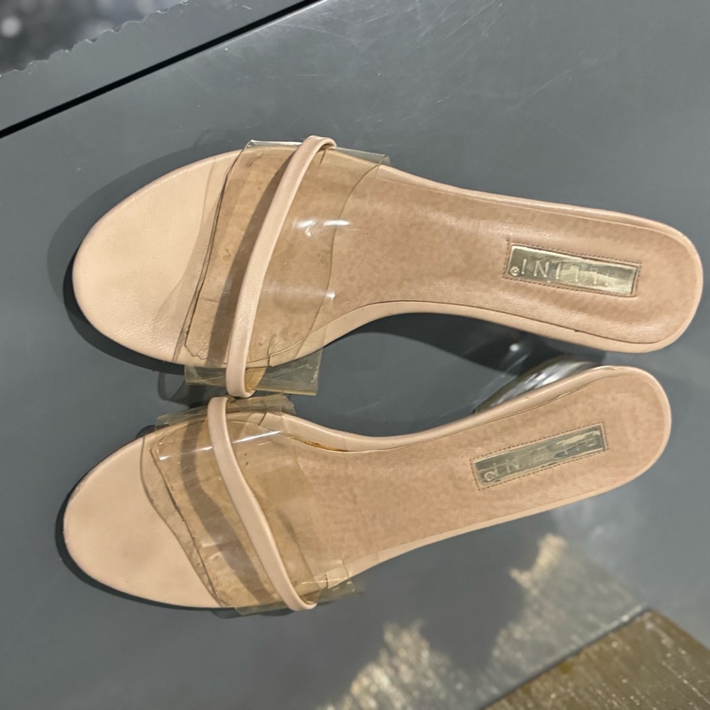 Women's Tan Heels